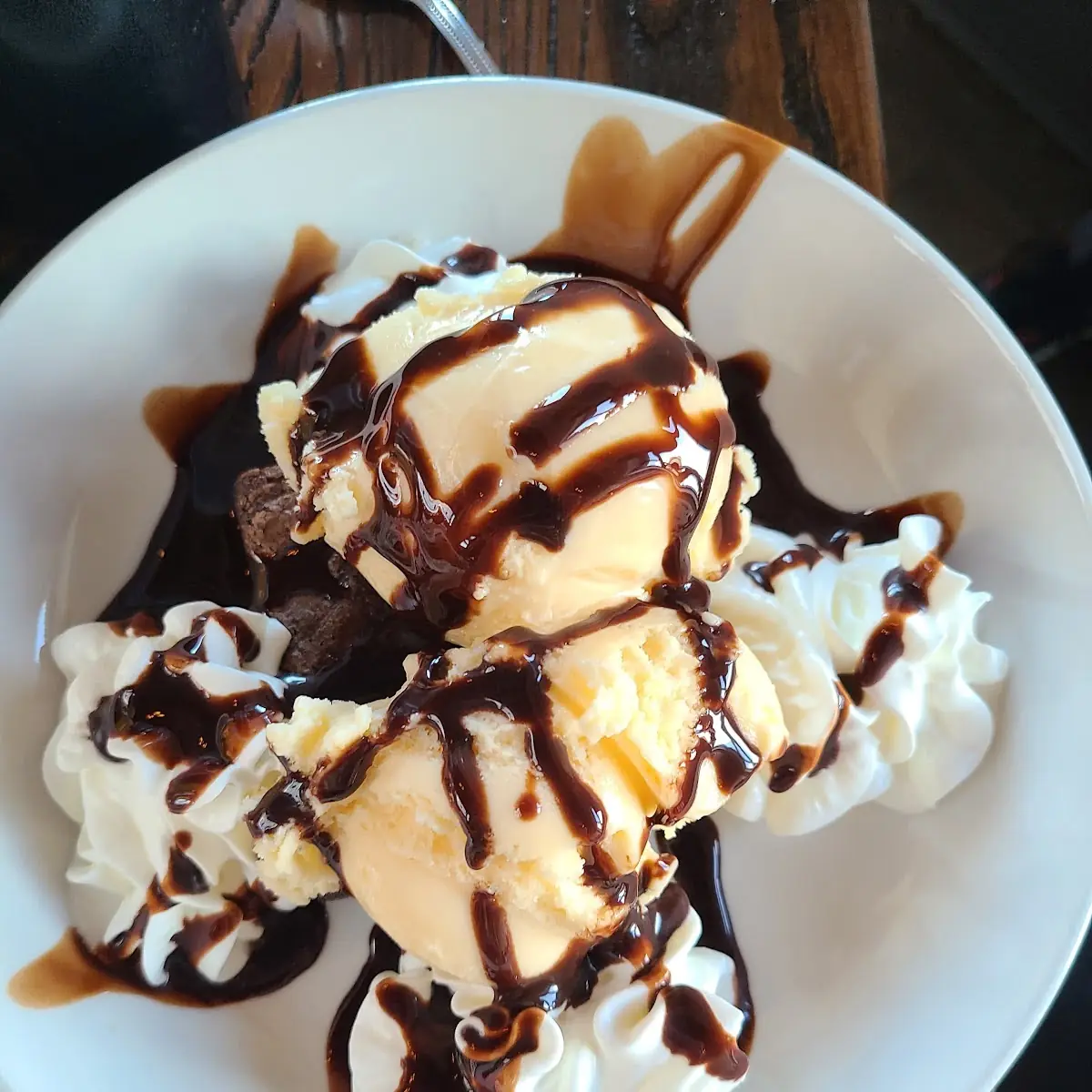 Warm-Brownie Sundae