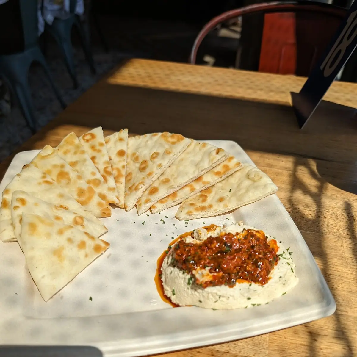 Pita Bread with Spicy Hummus