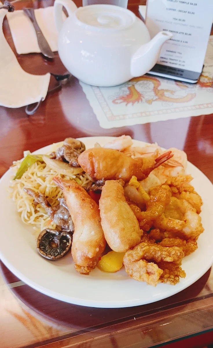 Garlic Shrimp Chow Mein Spicy Squid Pineapple Chicken, Driftwood Restaurant Campbell River