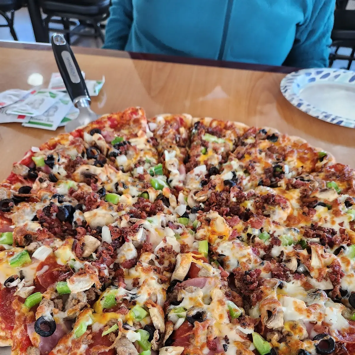 16 Inch Supreme Pizza