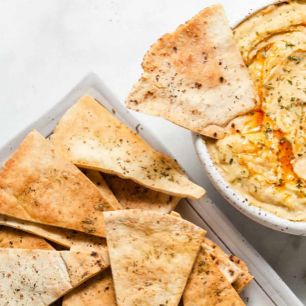 Pita Bread with Hummus