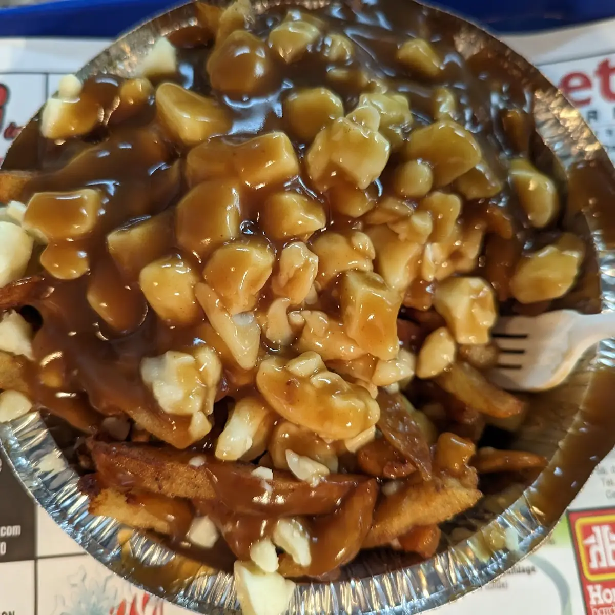 Poutine Régulière, Les délices de Mémé Dora