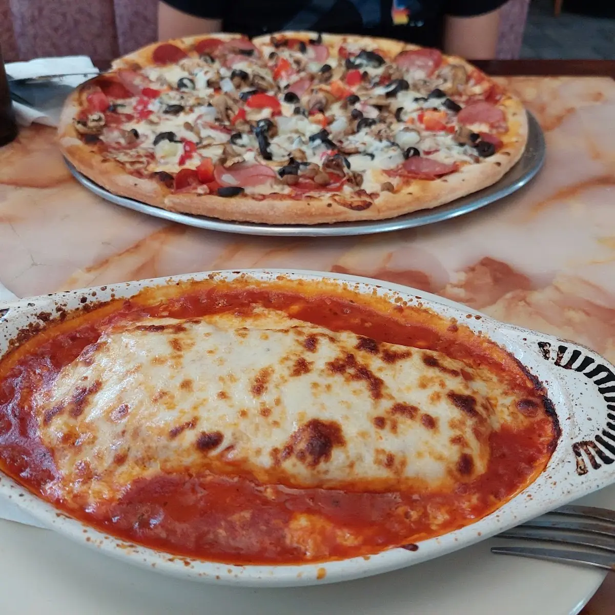 Lasagna & Supreme Pizza Medium