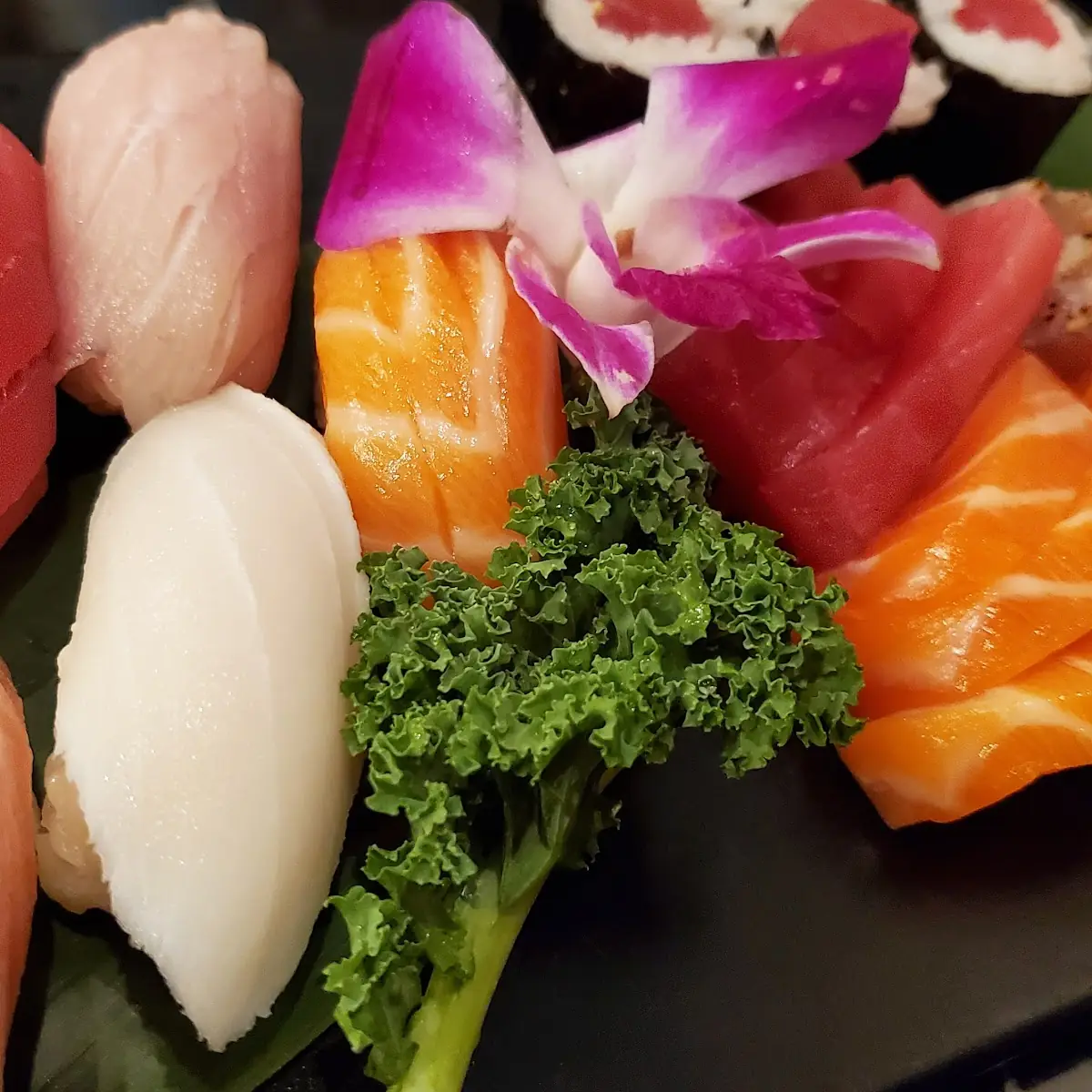 Sushi & Sashimi Combo
