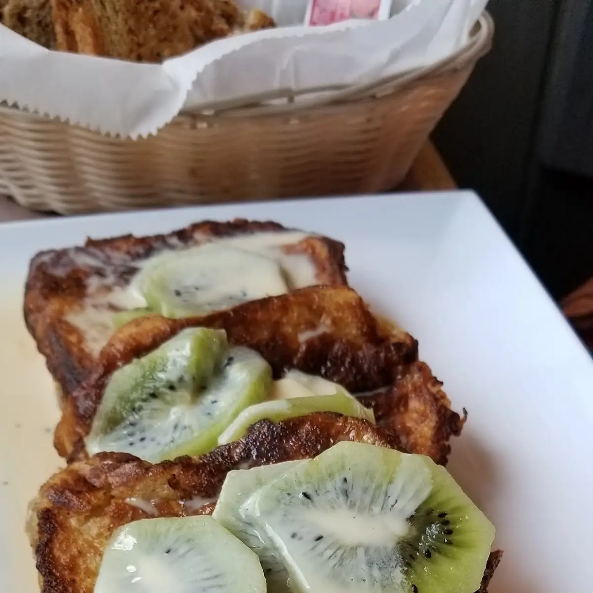 French Toast Fresh Bananas & Toasted Pecans