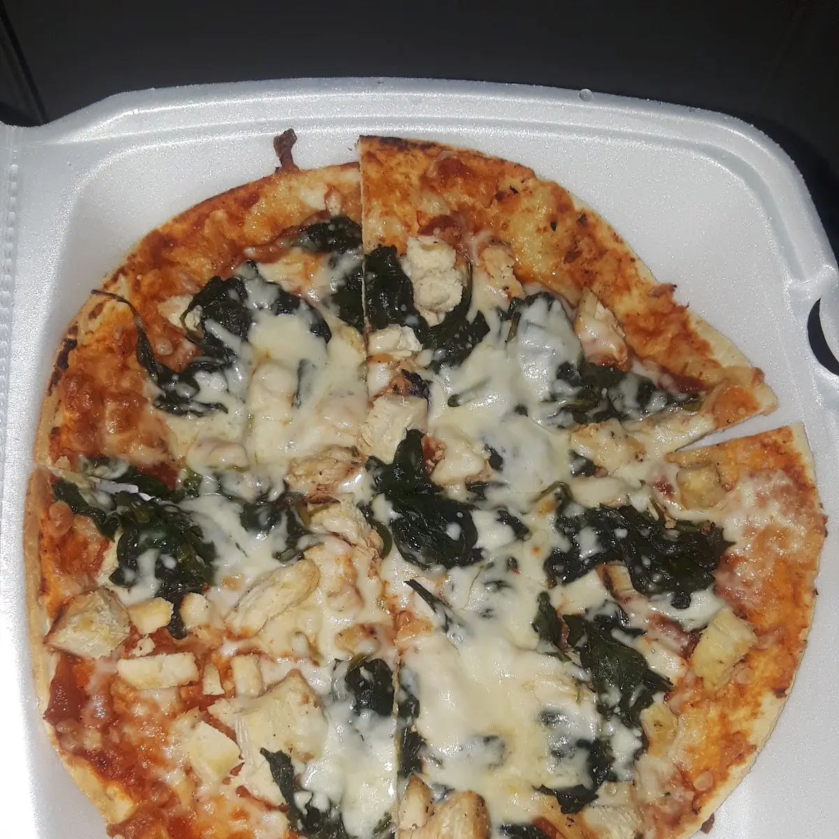 Spinach and Chicken Pizza