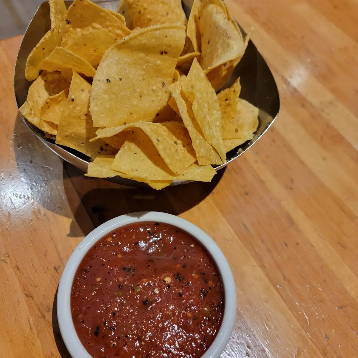 Dip Trio Queso Guacamole Fire-Roasted Salsa