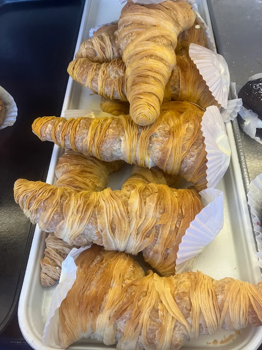 Lobster Tail Filled with 3 Different Creams