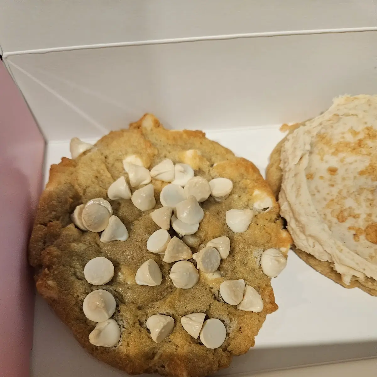 Macadamia Nut Cookie
