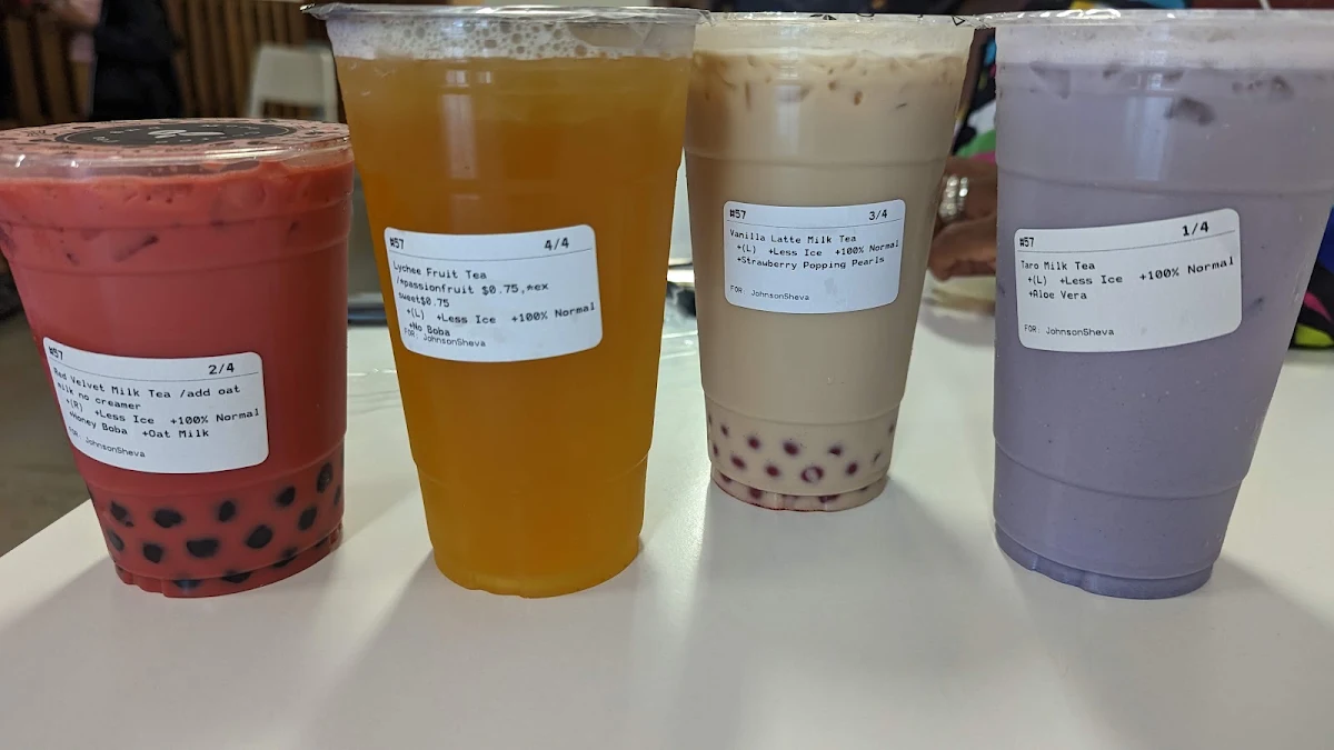 White Chocolate Milk Tea Strawberry Milk Tea