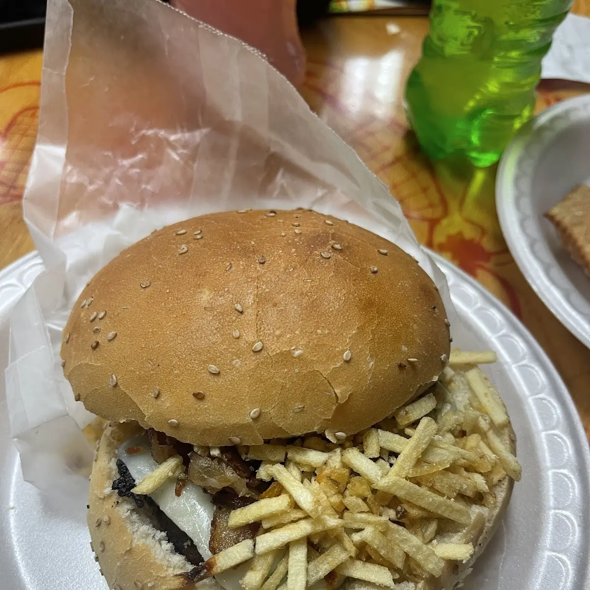 Cheeseburger Deluxe