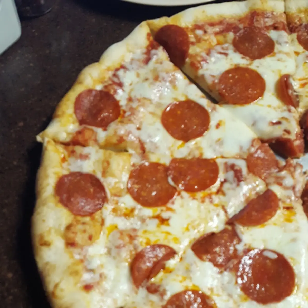 Large Pepperoni Pizza