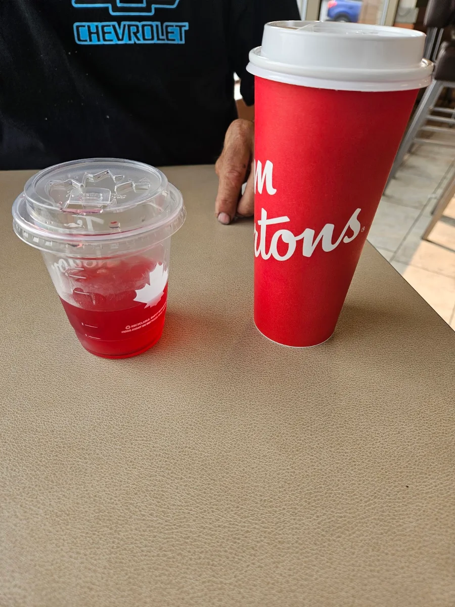 Rafraîchit Tim Et Un Cafe Vanille Francaise, Tim Hortons