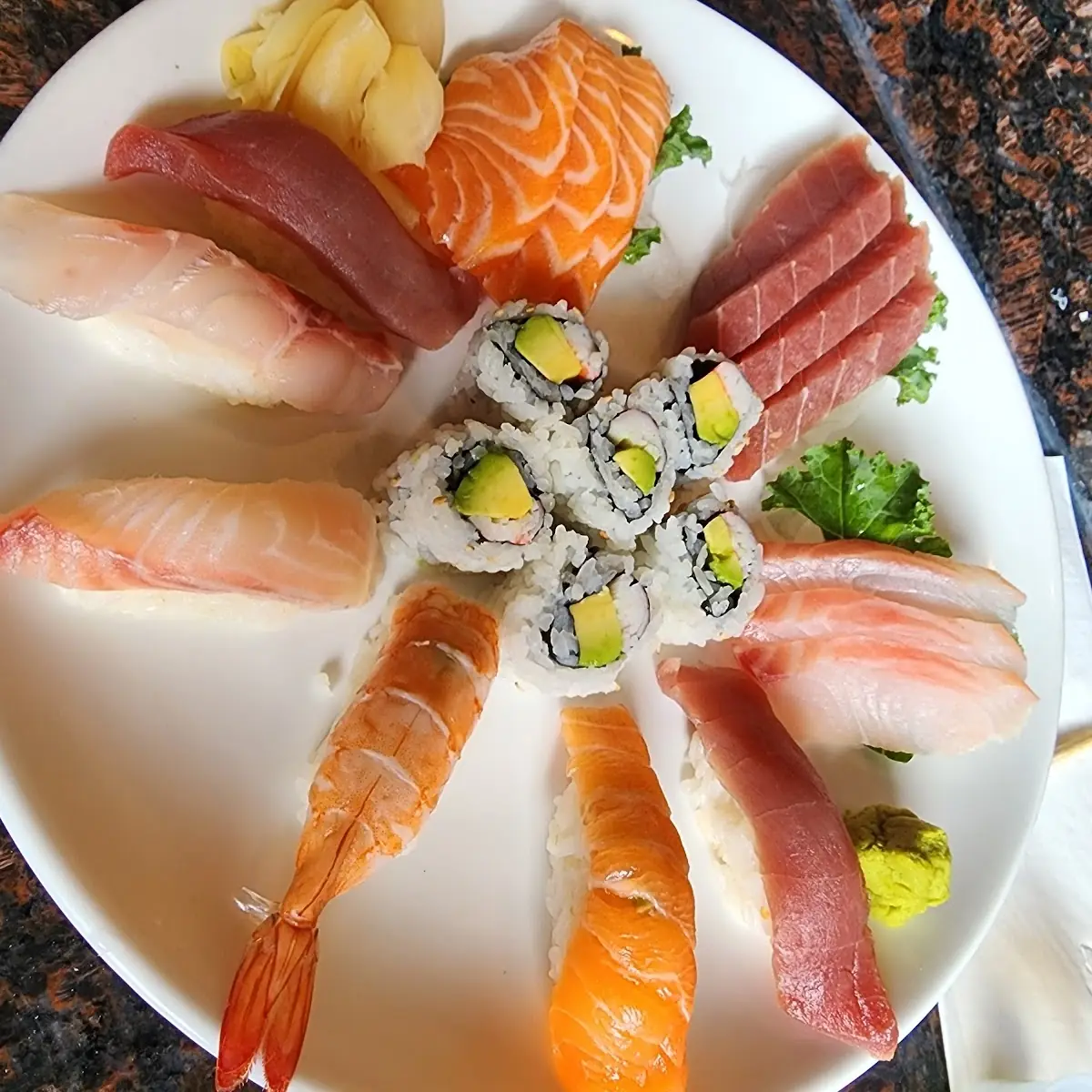 Sushi & Sashimi Combo