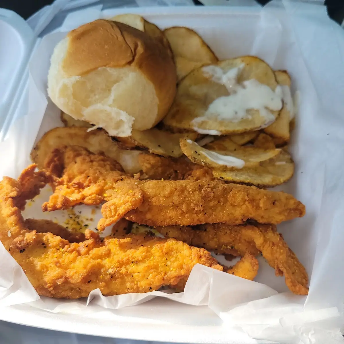 6pc Lemon Pepper Chicken Tenders with House Chips