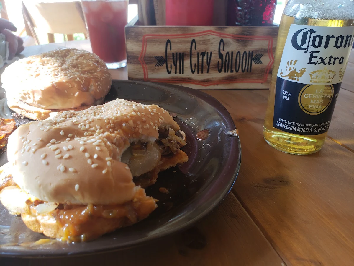 Beef Burger, Cyn City Saloon