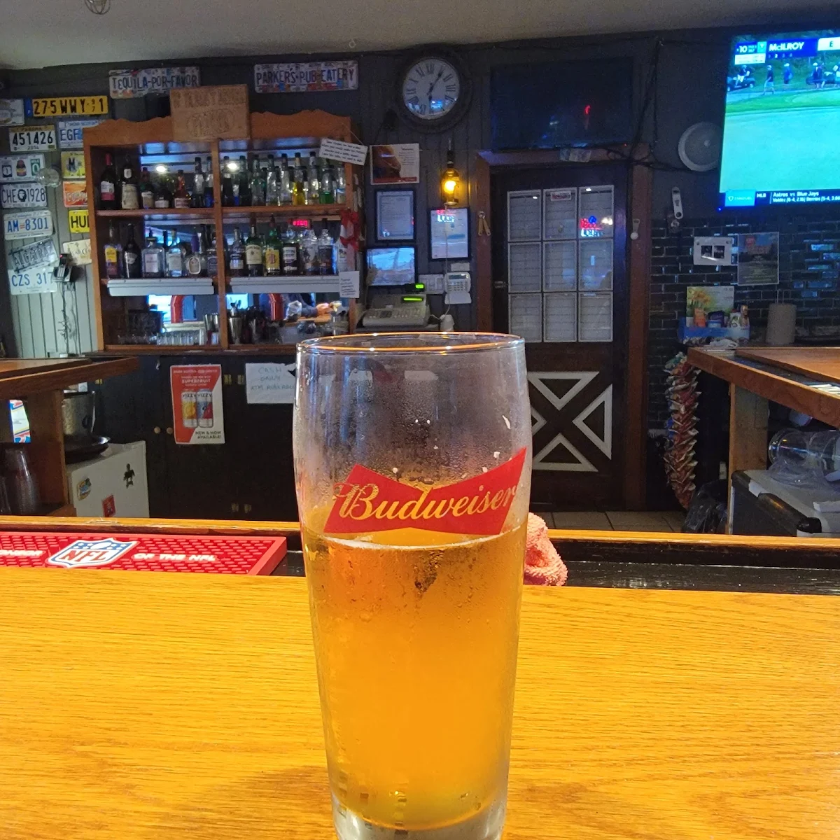 Draft Beer, Parkers Pub & Eatery