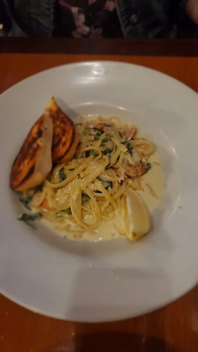 Highlights, Parkers Pub & Eatery