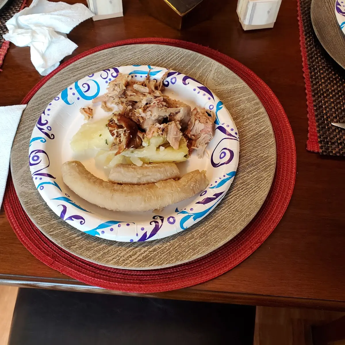 Vianda Con Lechón Asado