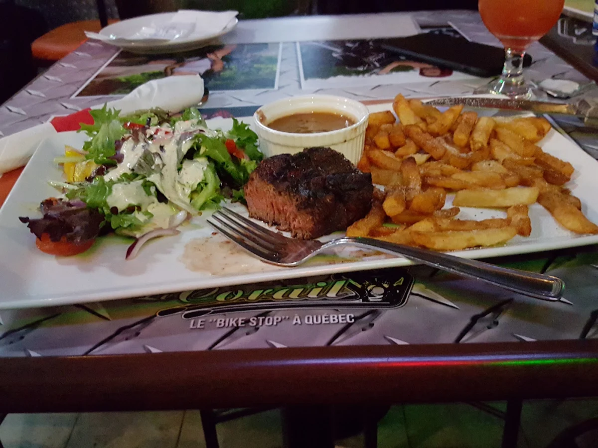 Highlights, Pub Le Corail