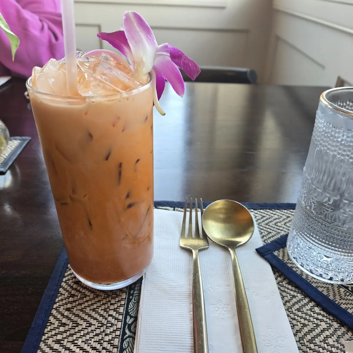 Unsweet Thai Tea Hot