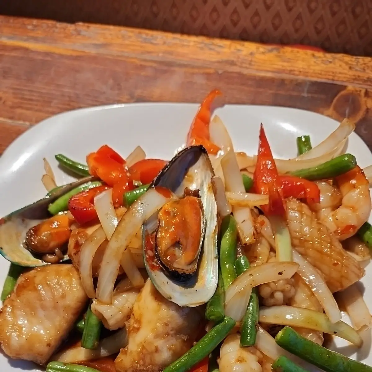 Seafood Combination Soup - Poh Thak