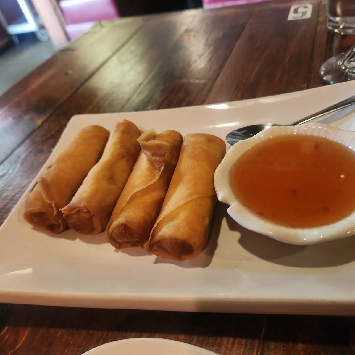 Vegetable Spring Rolls & Sweet Chili Sauce