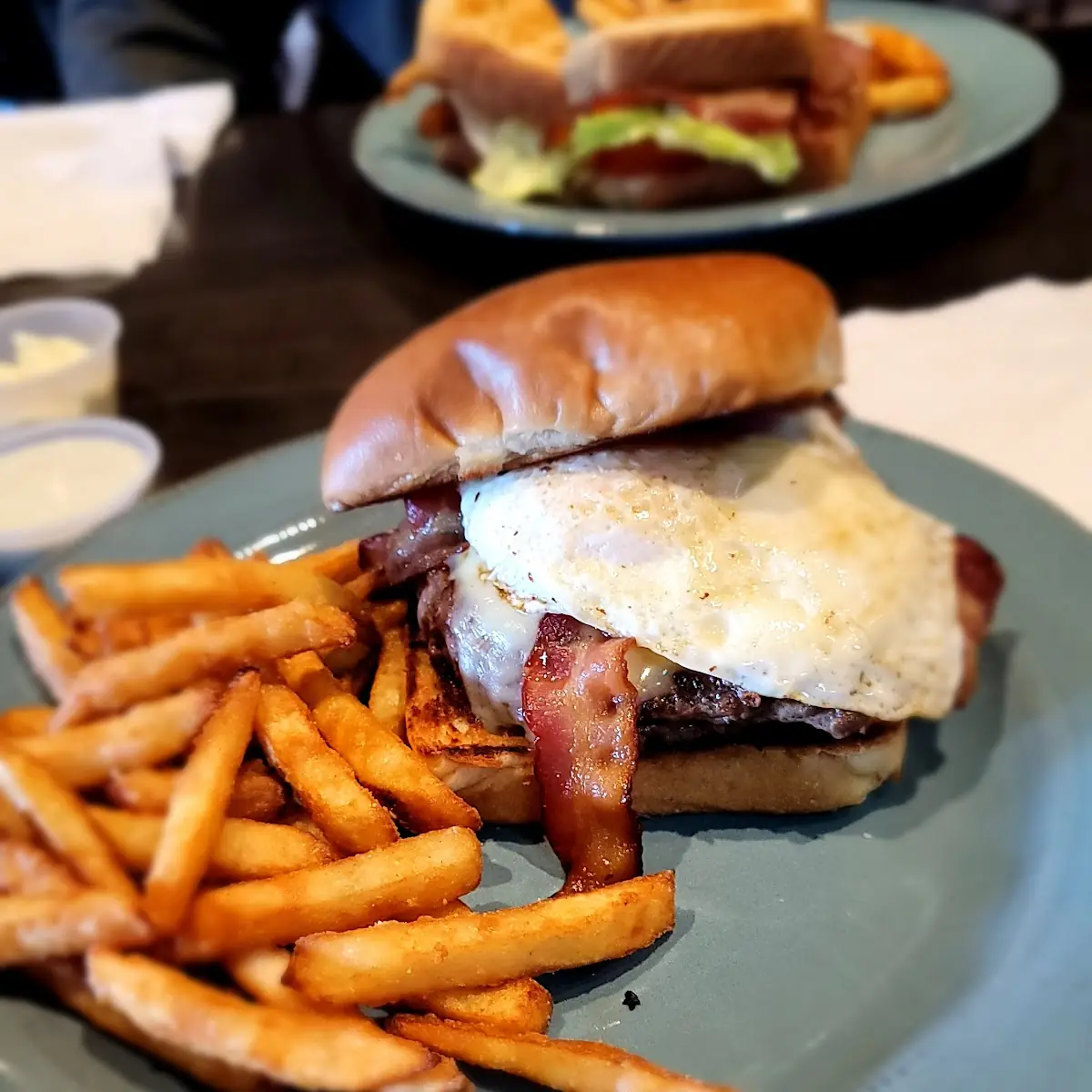 Rae's Burger & Fries