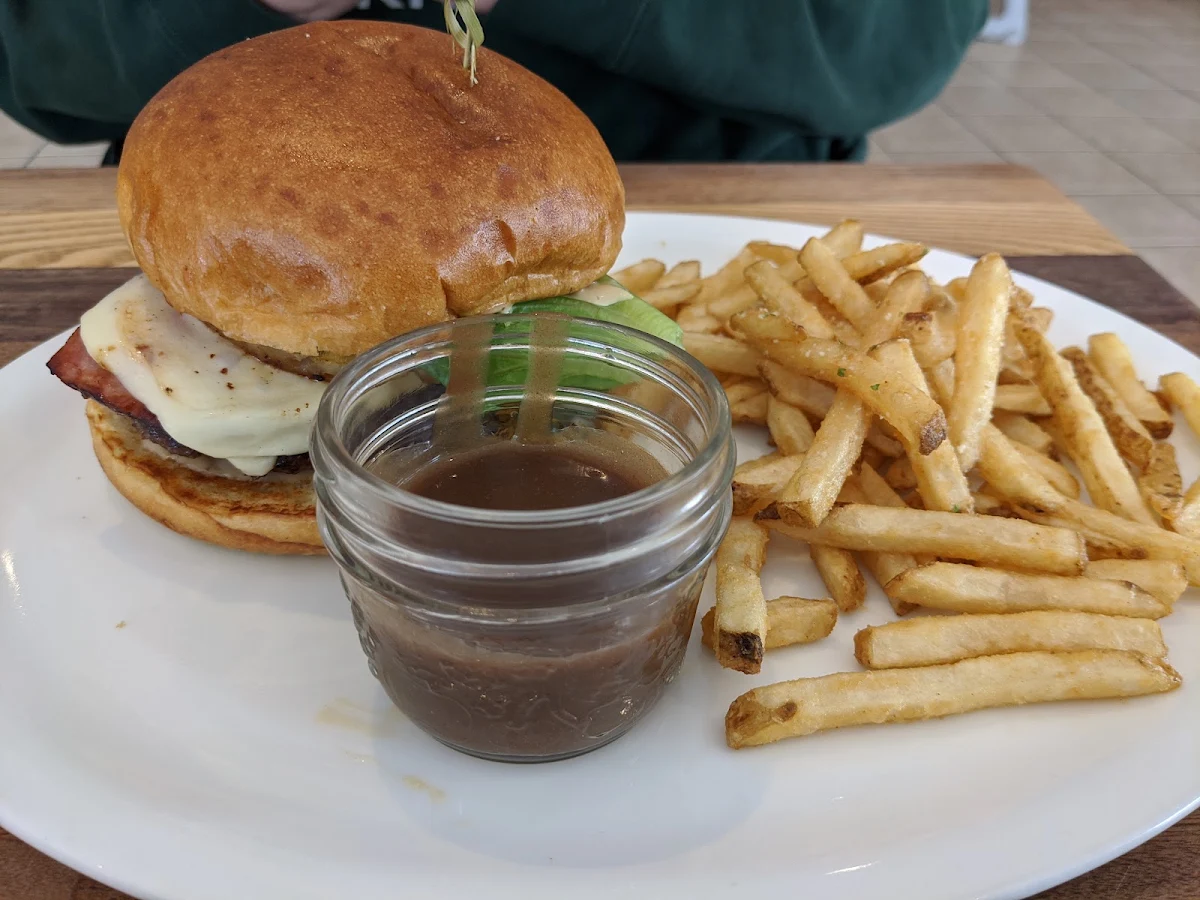 BBQ Chicken Burger, Twenty Eight Urban Kitchen
