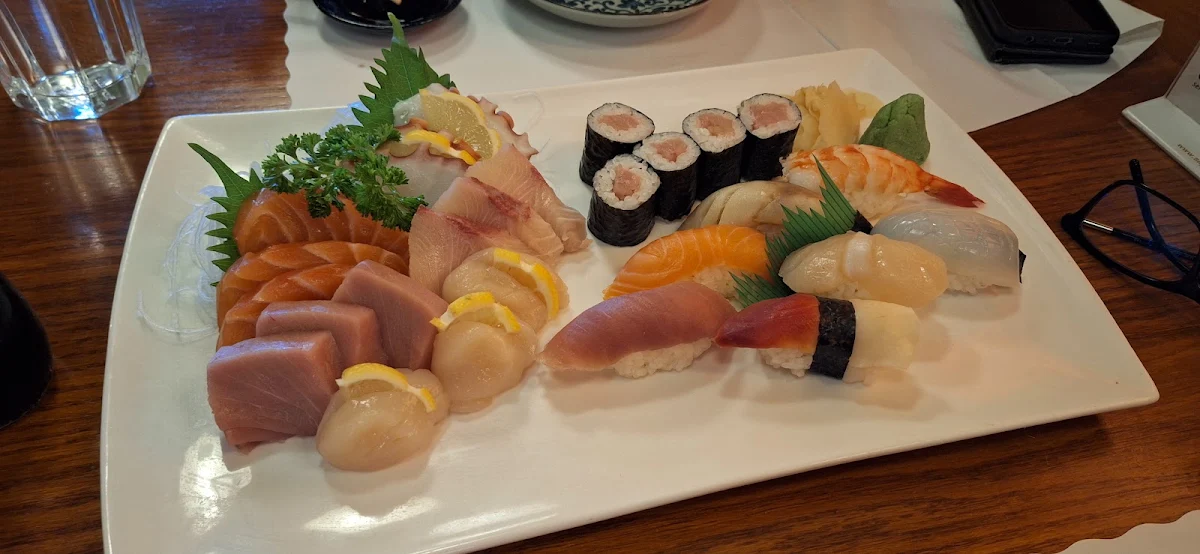 Premium Nigiri Combo, Toshi Japanese Restaurant
