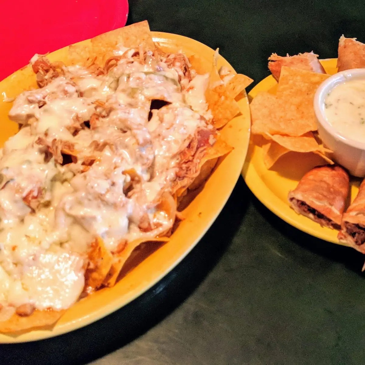 Chicken Nachos & Spinach Dip