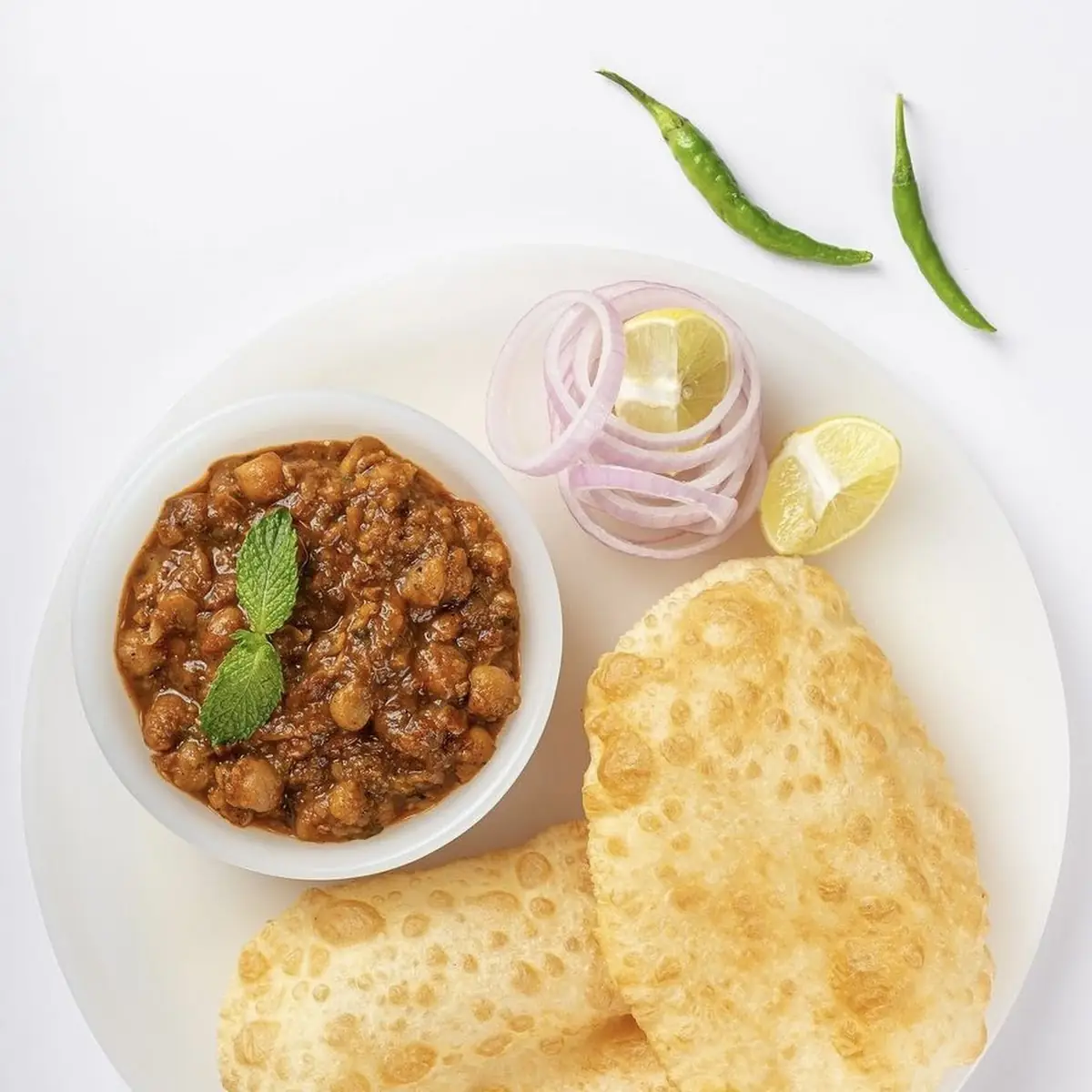 Chole Bhature 2pcs