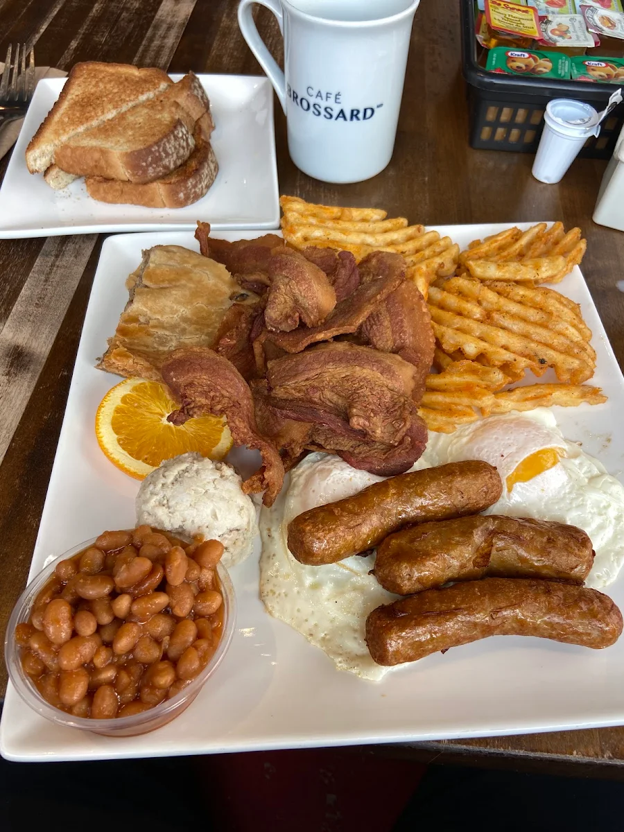 2 Oeufs Bacon Avec Panier de Bajoues