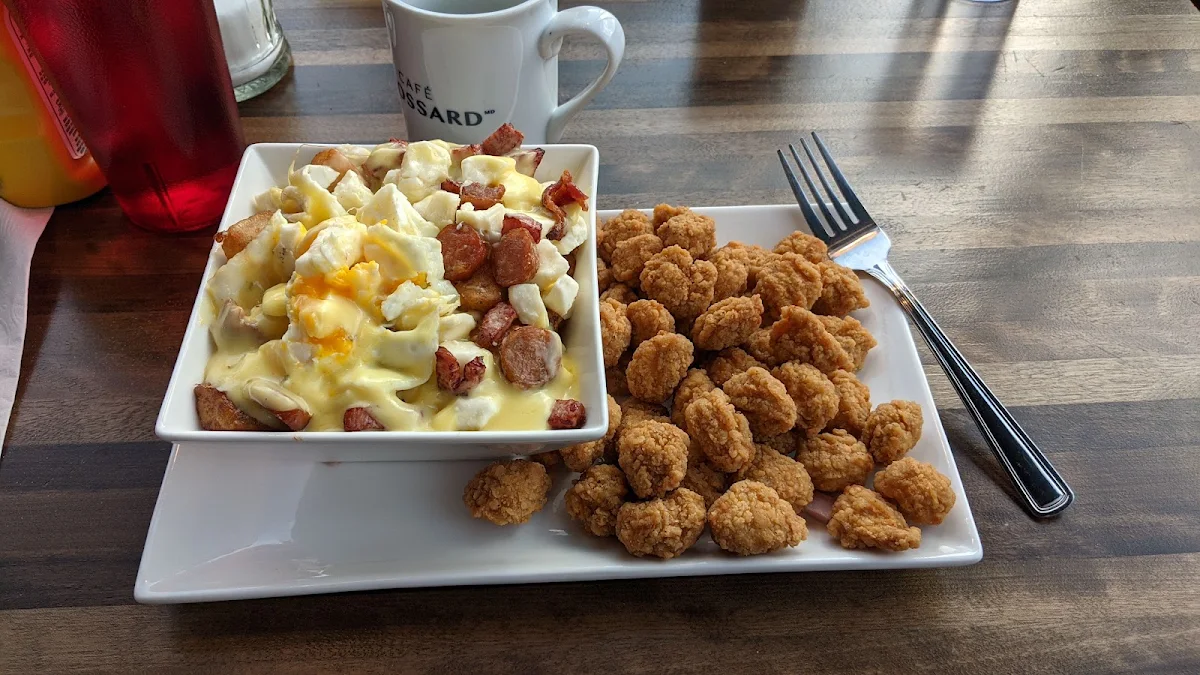 Breakfast Poutine with Popcorn Chicken