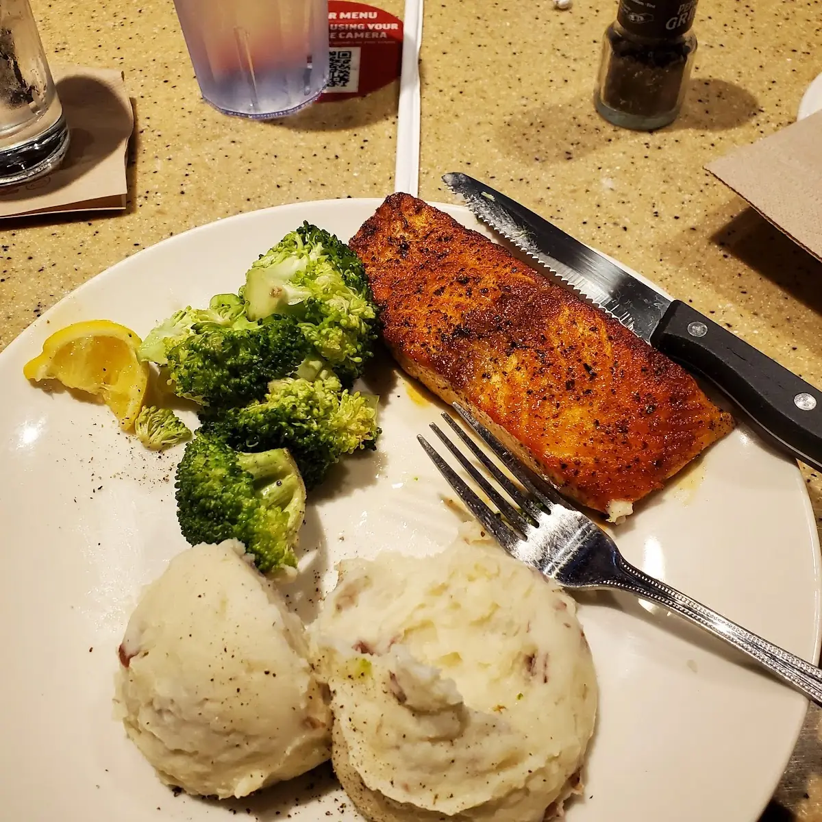 Salmon Fillet with Garlic Mashed Potatoes