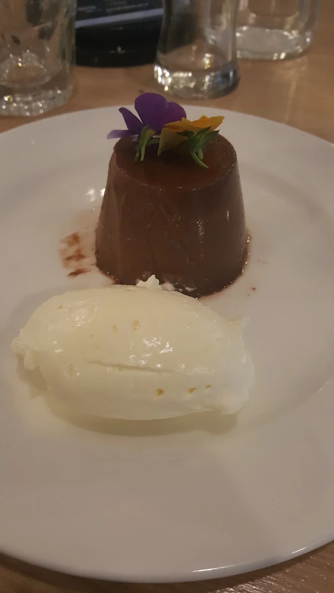 Dark Chocolate Mousse Special, Popular Alm Bistro