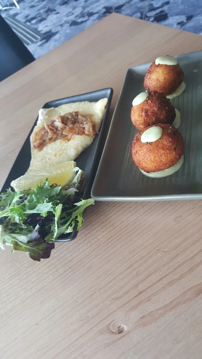 Highlights, Popular Alm Bistro