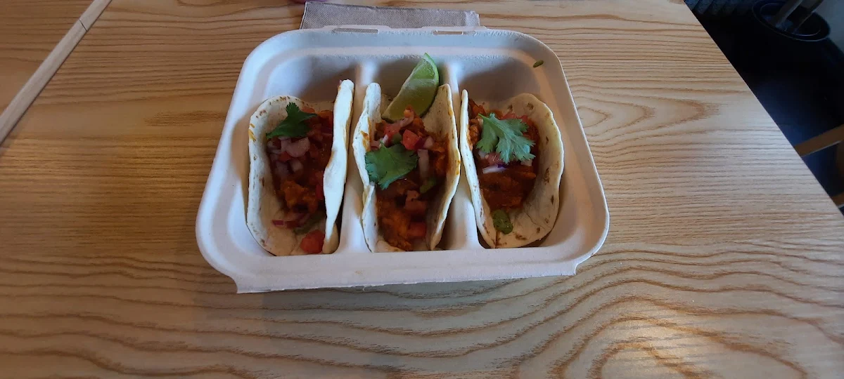 Butter Chicken Tacos