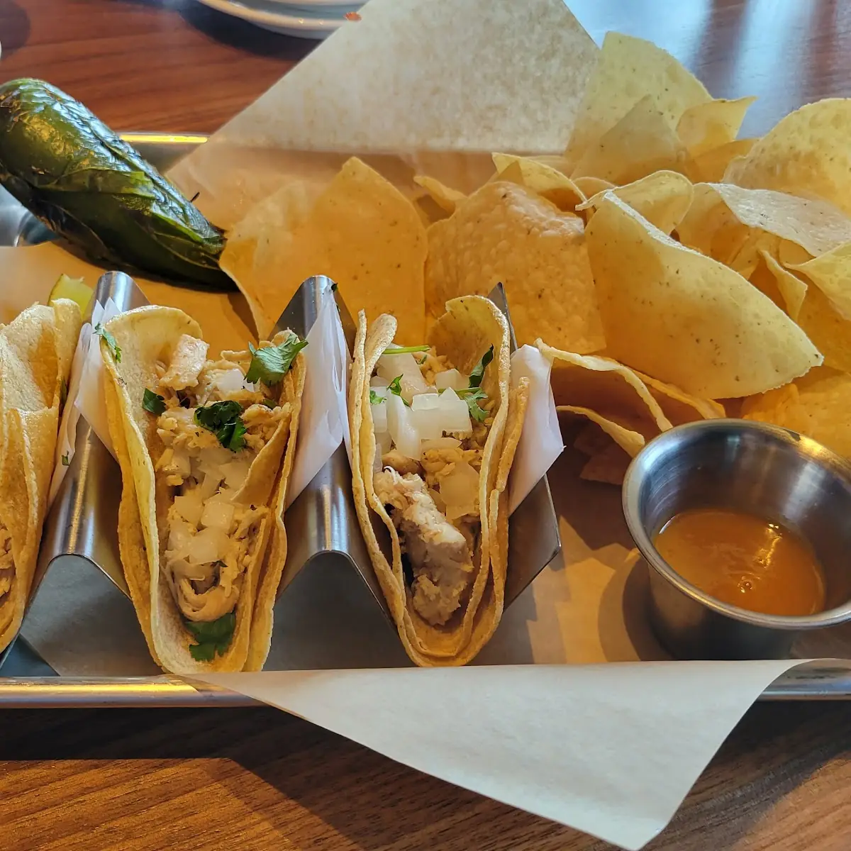 Chipotle Queso & Chips