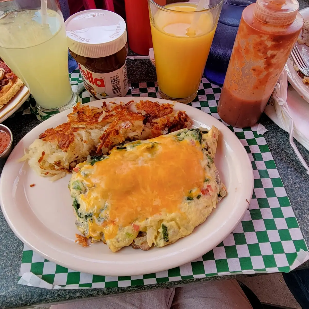 Veggie Omelette and Hash Brown