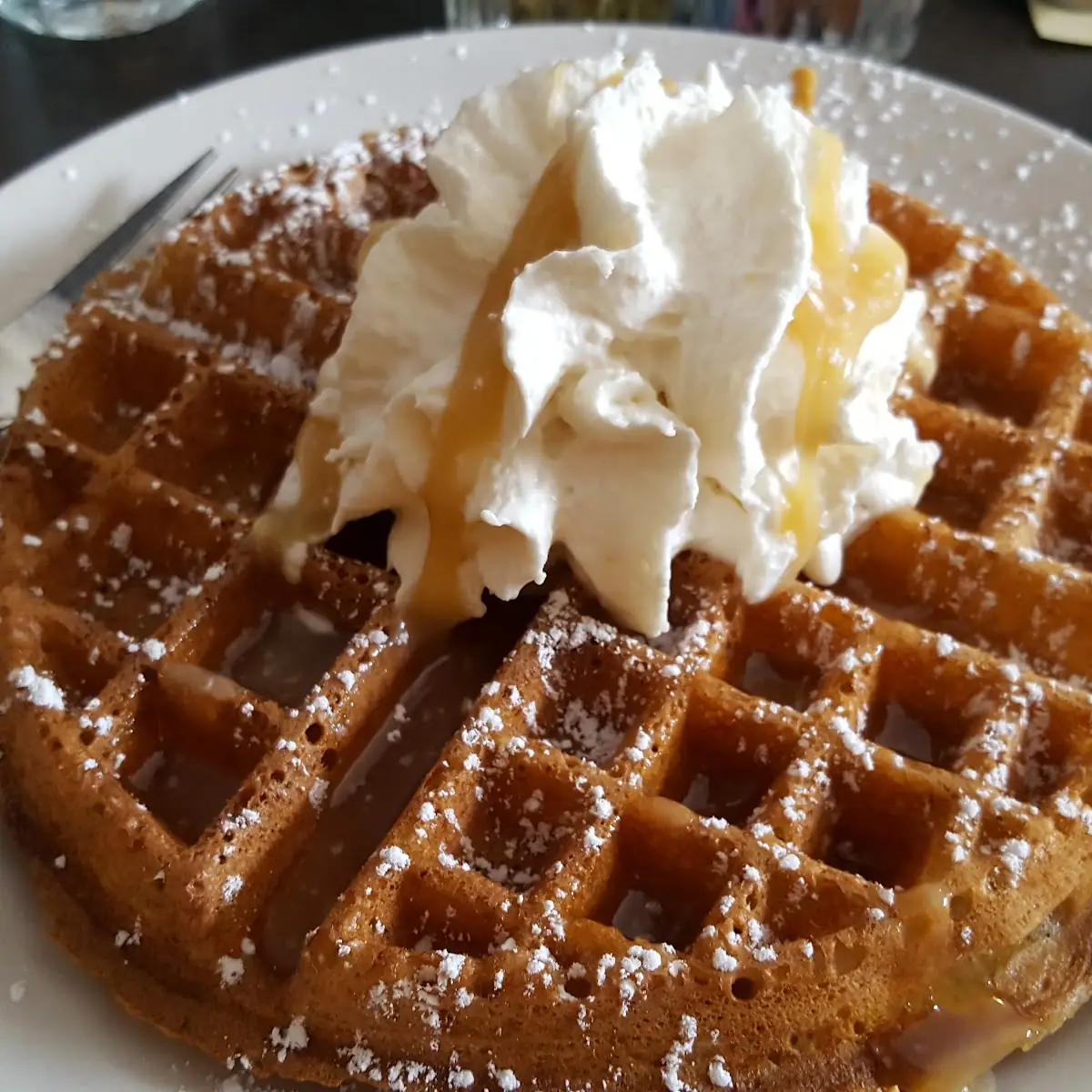 Sneakers Famous Eggs Benedict