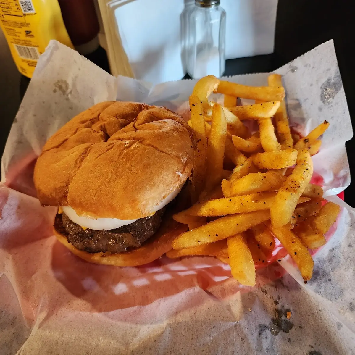 Cheeseburger with Raw Onion & Fries