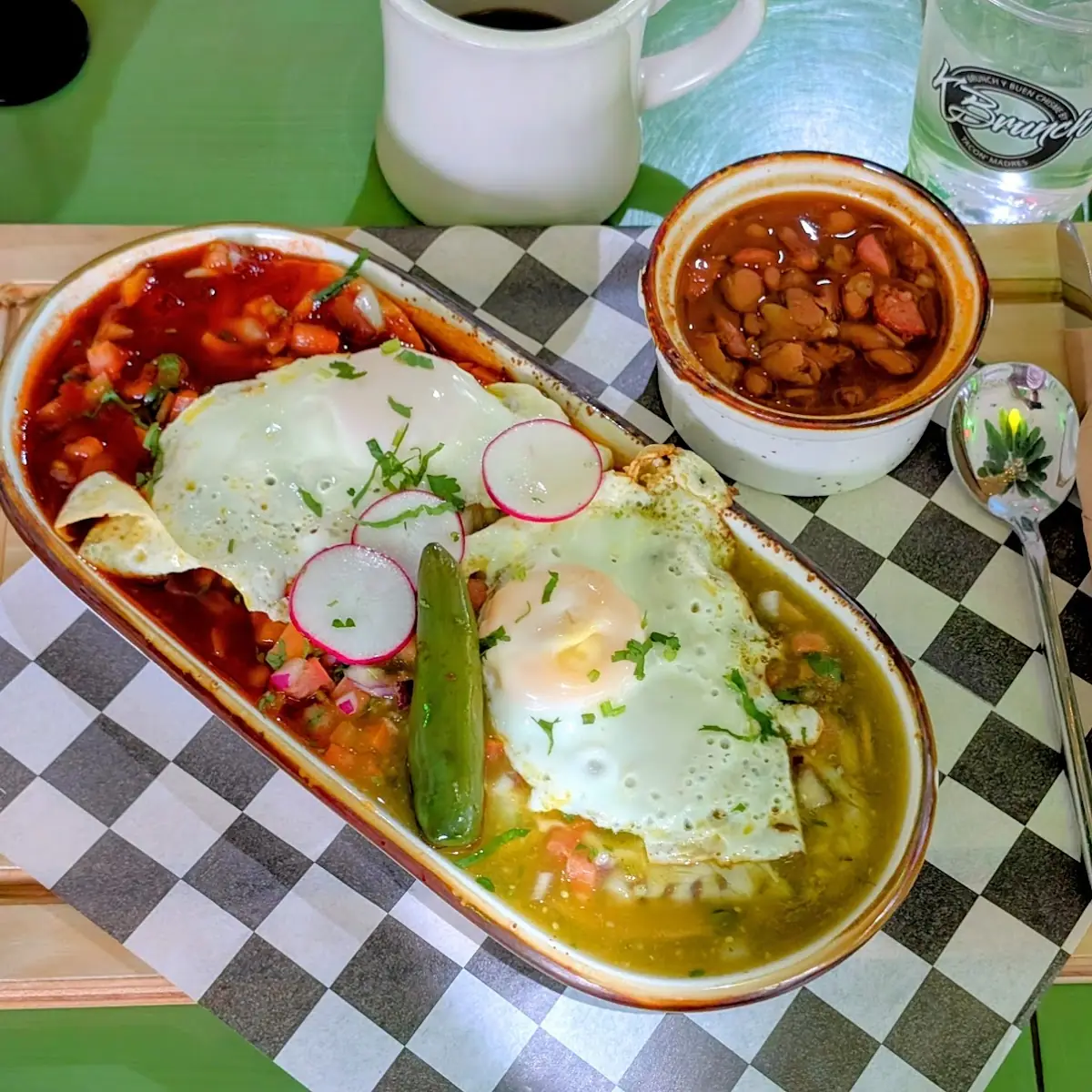 Huevos Divorciados
