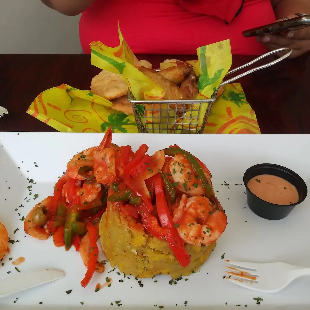 Mofongo Con Camarones En Salsa Criolla