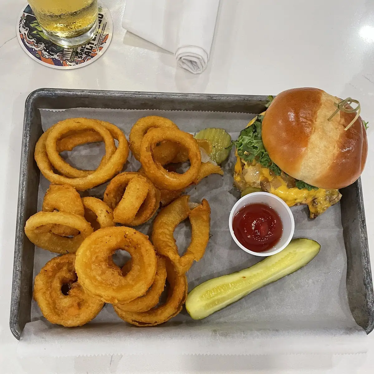Cheeseburger and Onion Rings
