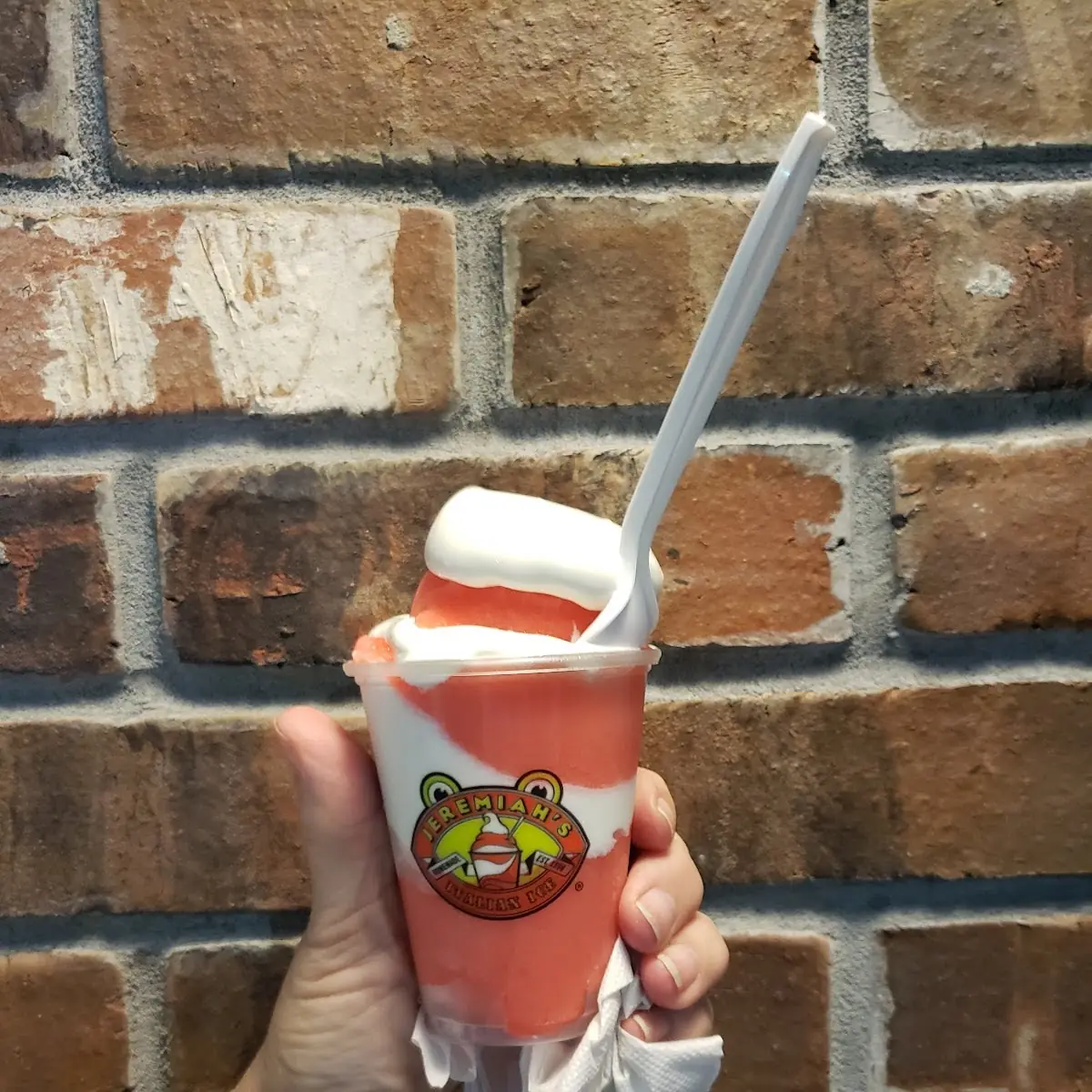 Strawberry Lemonade with Vanilla Ice Cream