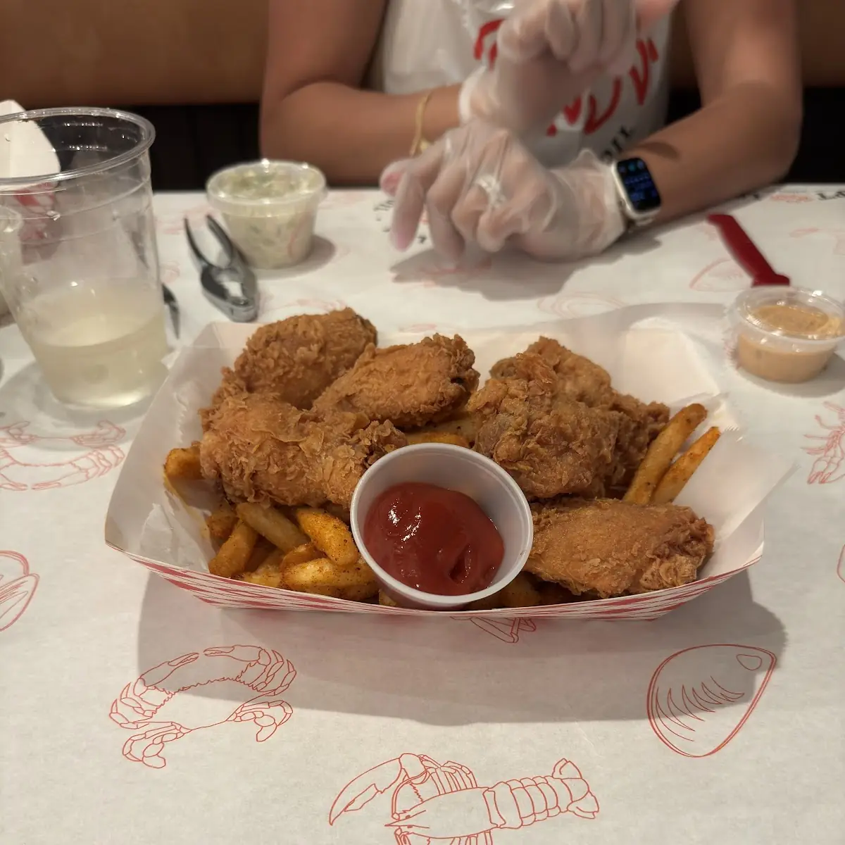 Chicken Wings with Fries