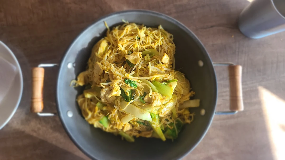 Shanghai Noodles, Thai Manao
