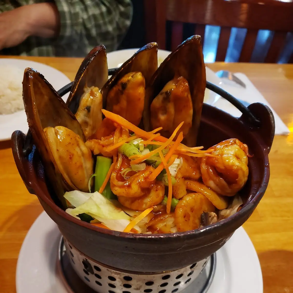 Sizzling Hot Pot Seafood Combo