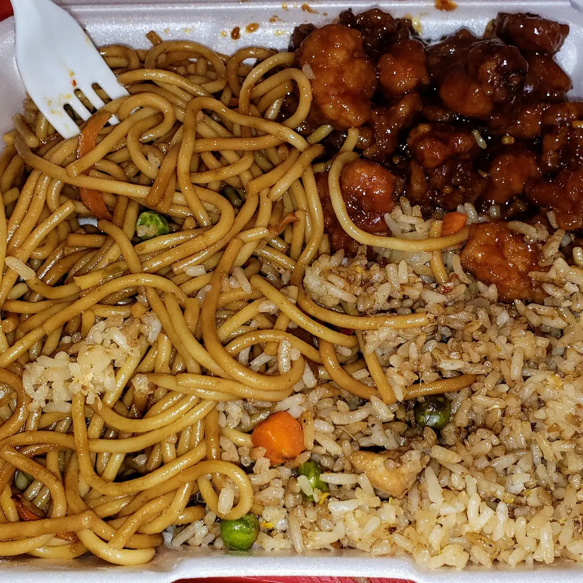 Chow Mein Fried Rice Chicken